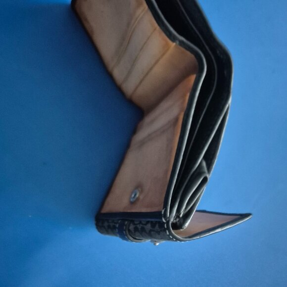 Coach Signature Leather Pattern Wallet - Picture 7 of 7